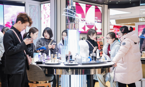 兰蔻等多个化妆品品牌在银泰百货卖到“全国第一”