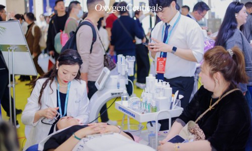 氧丽可丝闪耀2026广州美博会，赋能研讨会引爆行业关注